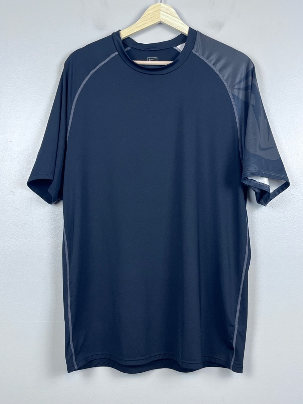 Nike Men's Kobe Bryant Performance Tee Shirt with Sheath Logo on Shoulder Size L